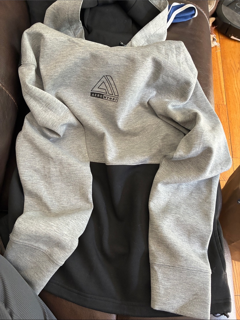 Aeropostale Men’s Grey and Black Crewneck Pullover hoodie medium new